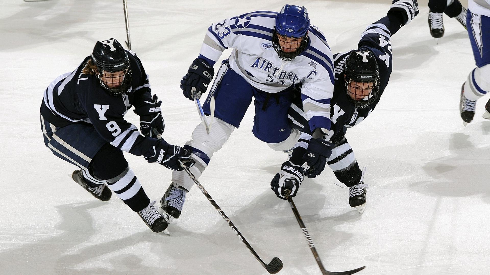 开云体育入口-德甲：拜仁5-1狂胜汉堡，莱万梅开二度，拜仁10分领跑德甲